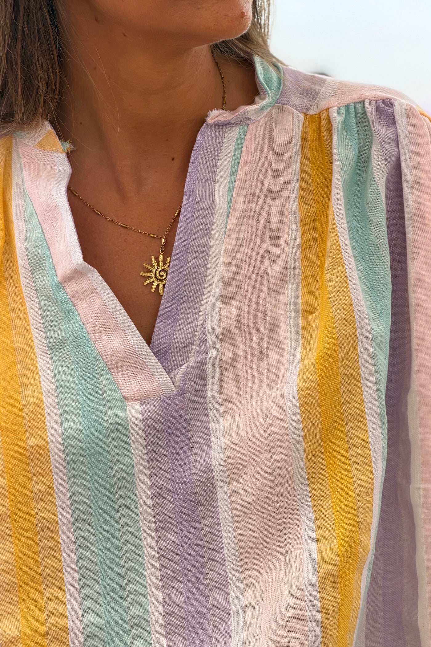 Blouse large en coton rayures pastel jaune et violet à manches courtes
