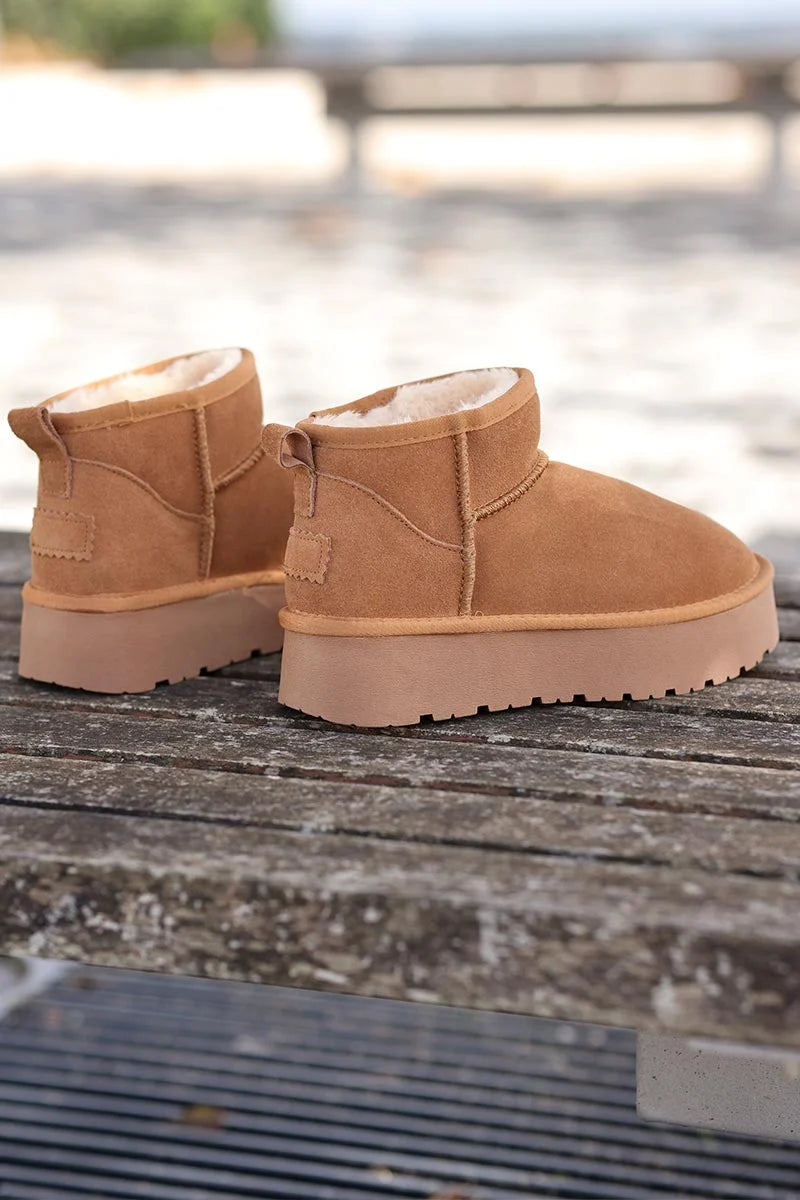 Bottes camel basses en cuir fourrées à plateforme