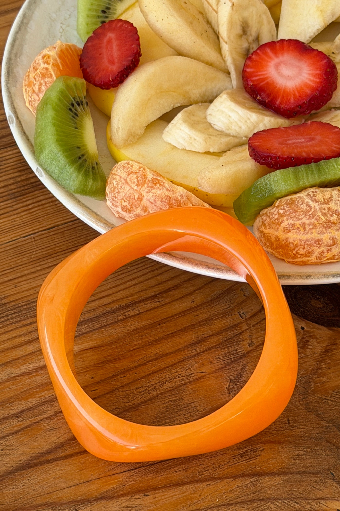 Bracelet jonc en résine marbré orange