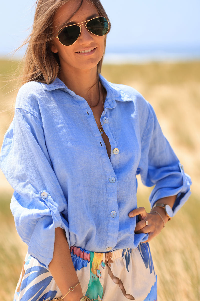 Camisa de lino azul cielo con botones nacarados