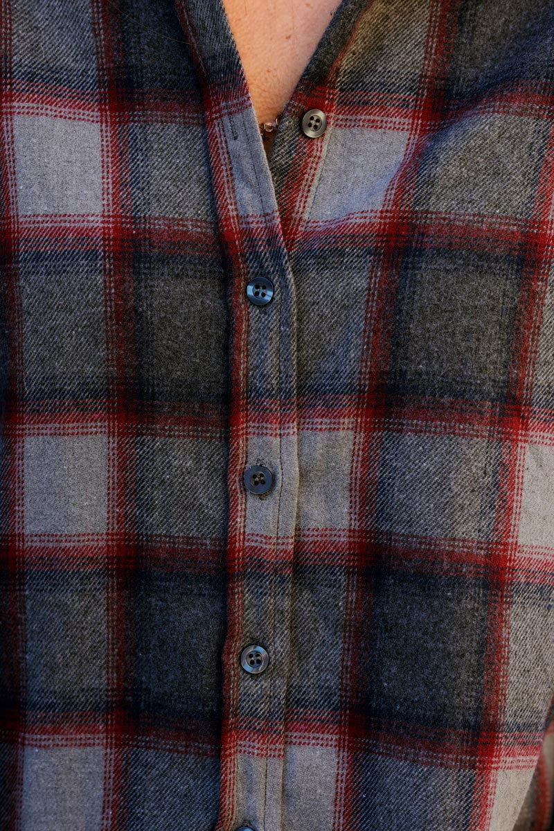 Chemise en flanelle à carreaux gris bleu et rouge toute douce