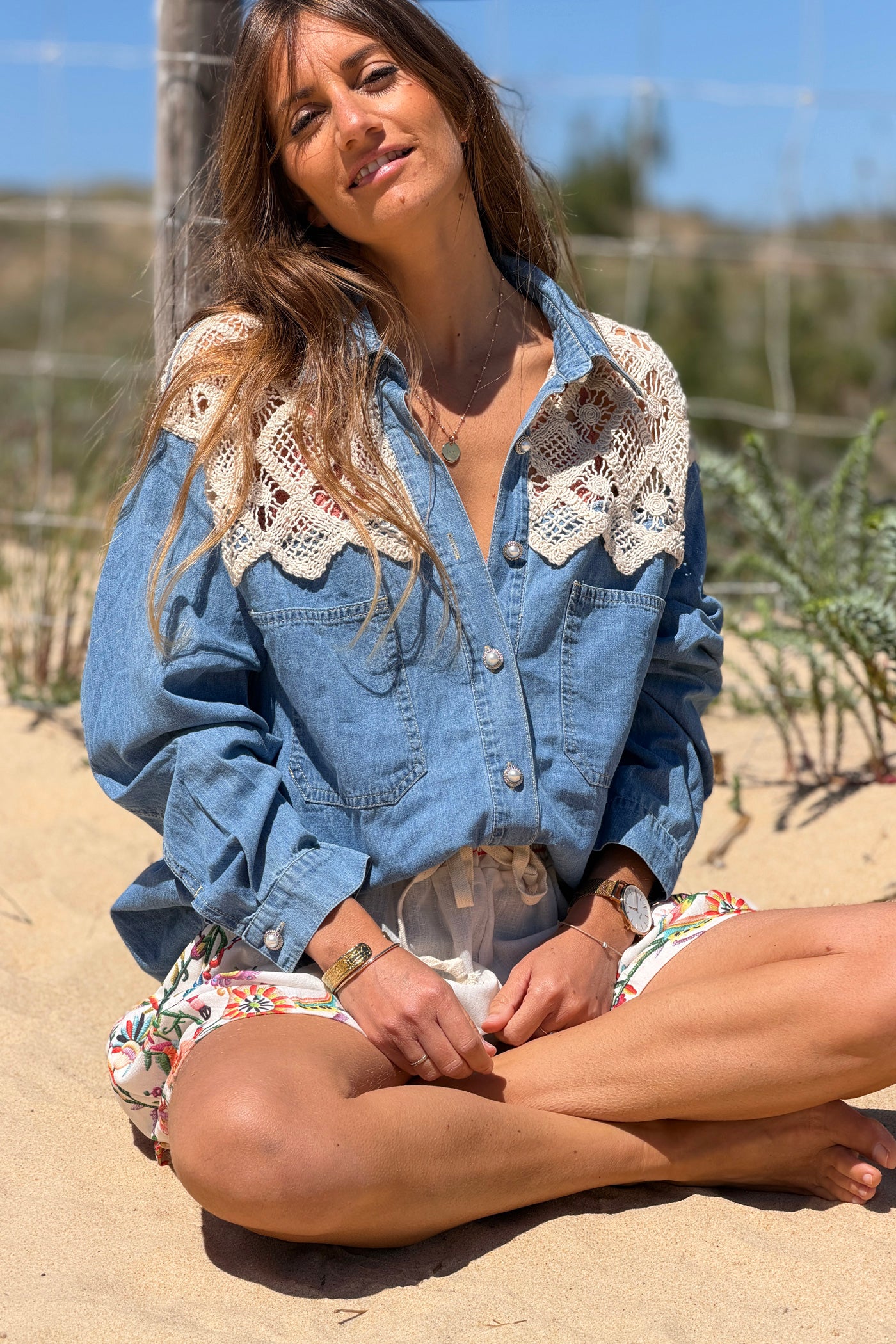 Chemise en jean fluide détail crochet aux épaules