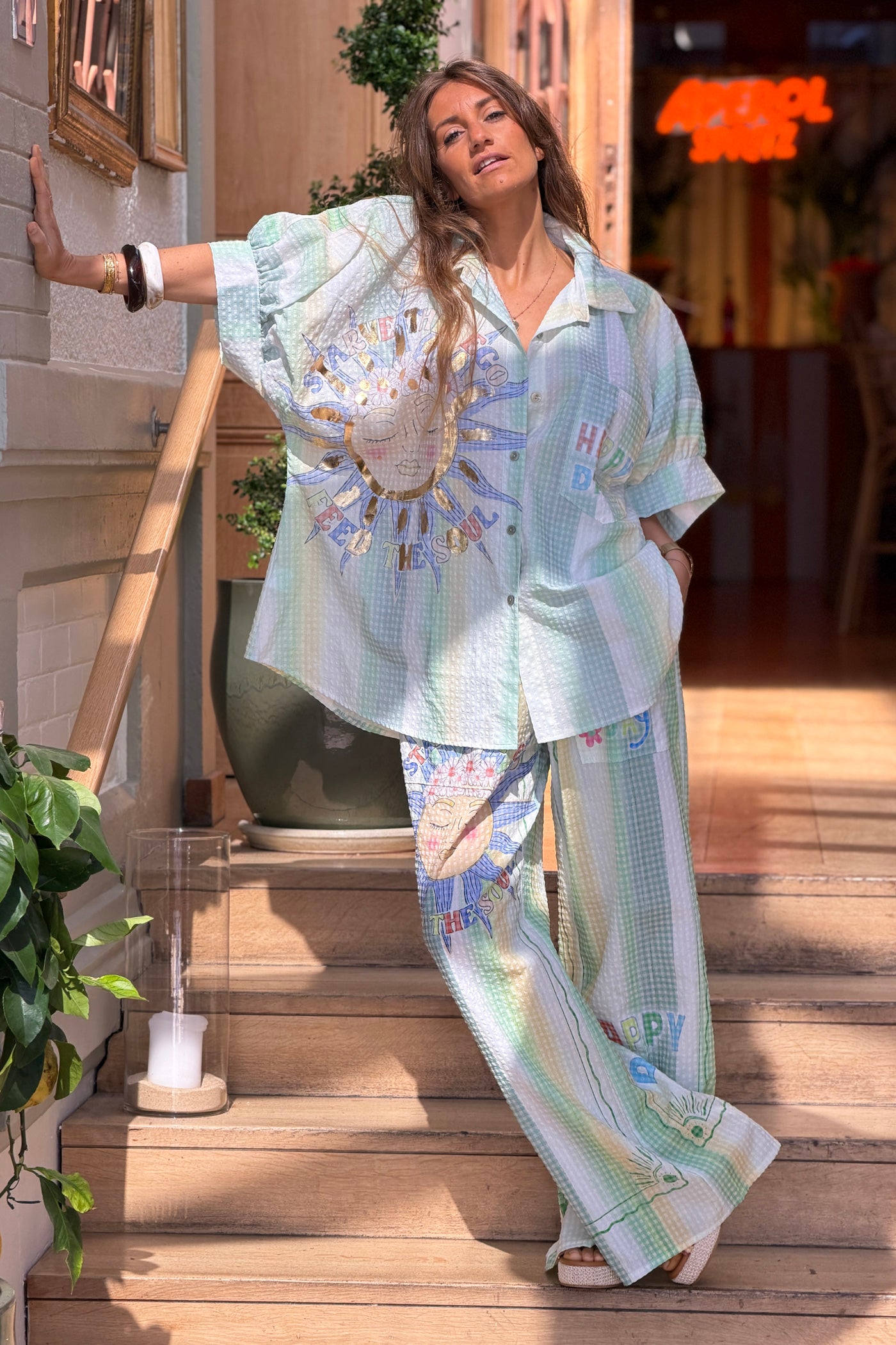 Chemise large à manches courtes en seersucker vert motif soleil Happy Days