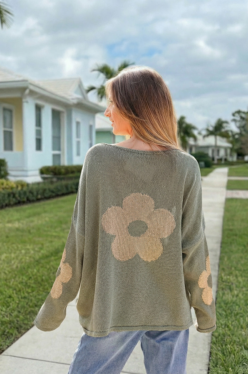 Jersey ancho de punto de algodón caqui con flores doradas en la espalda y manga con cuello barco
