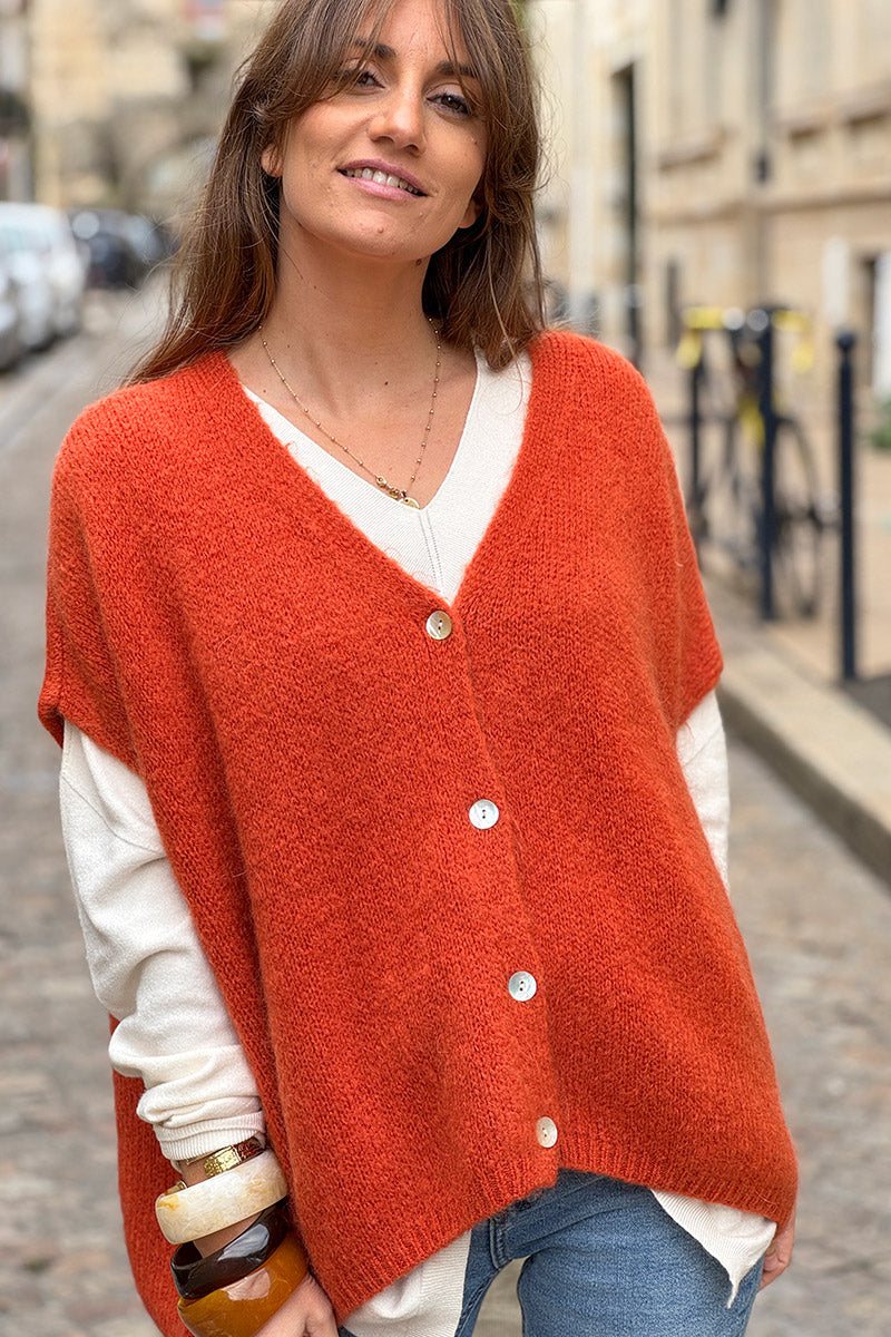 Gilet large et loose terracotta sans manches en maille kid mohair boutons nacres