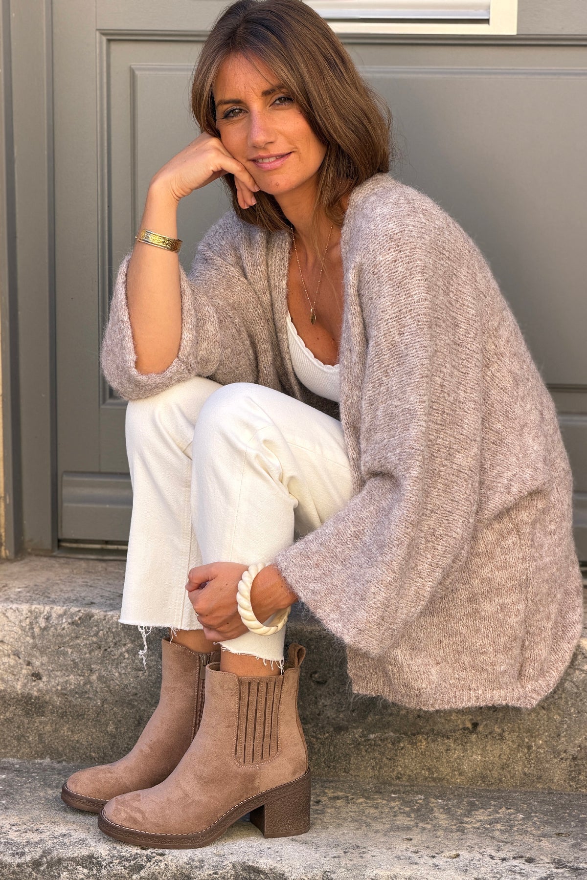 Gilet taupe chiné en maille coupe loose manches chauve-souris trois-quarts