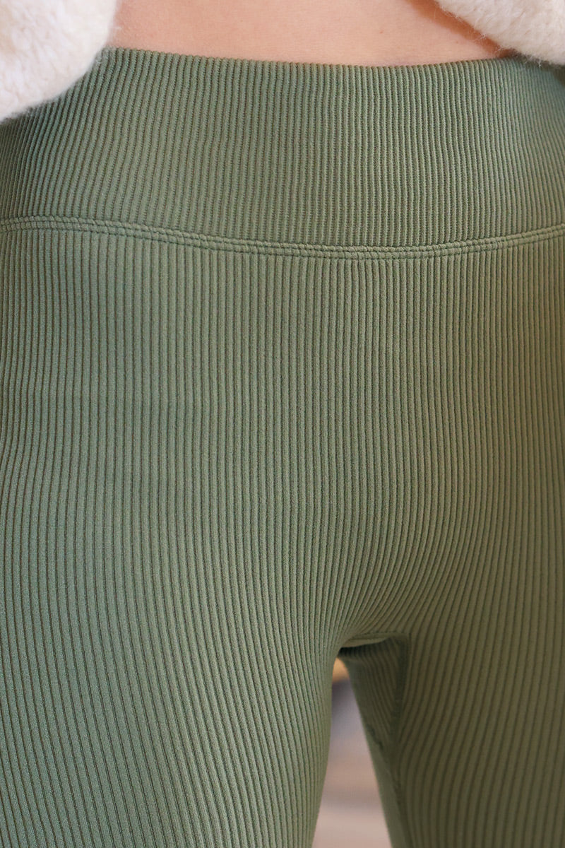 Legging côtelé kaki sport ou yoga gainant