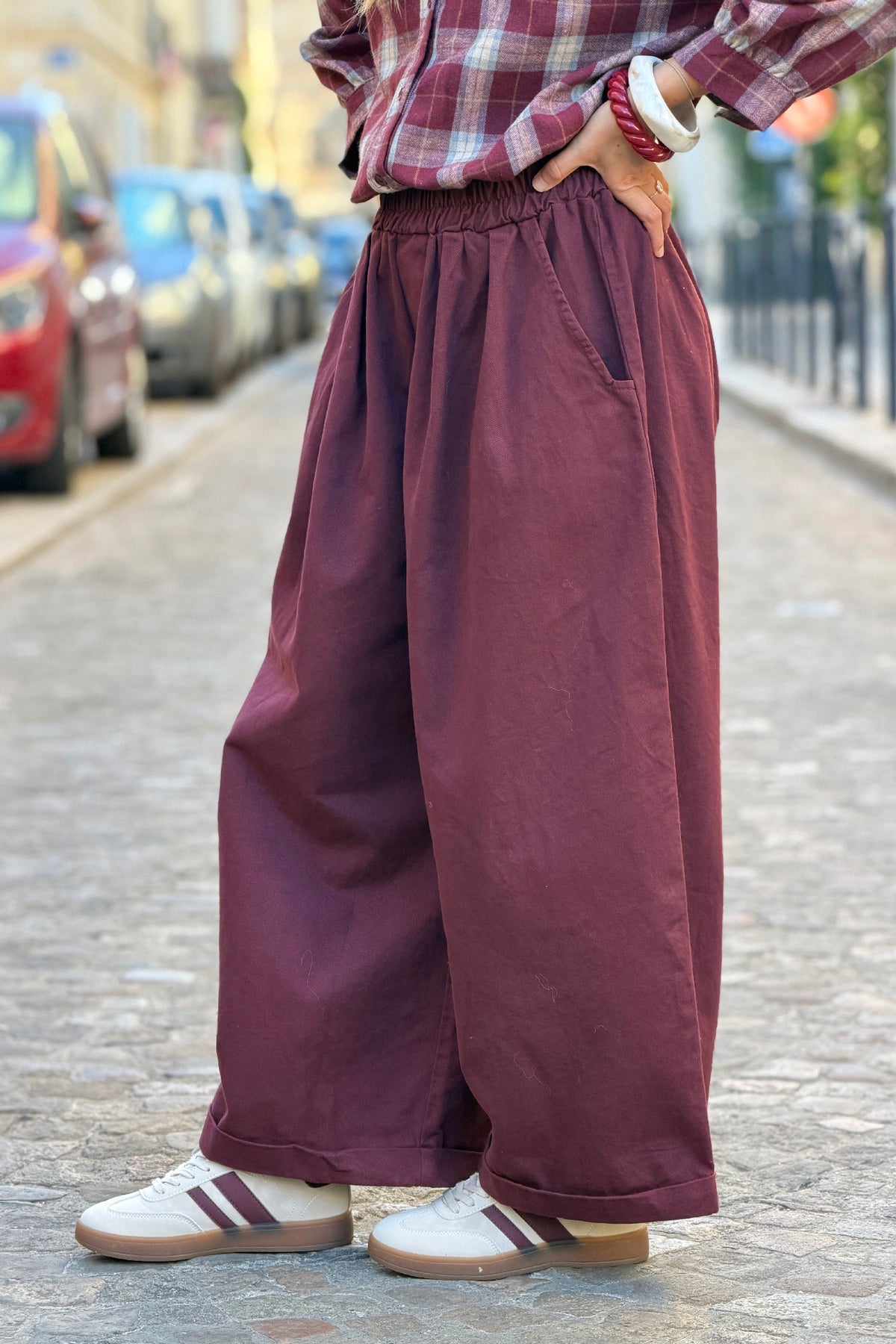 Pantalon aubergine coupe ballon confort taille élastique
