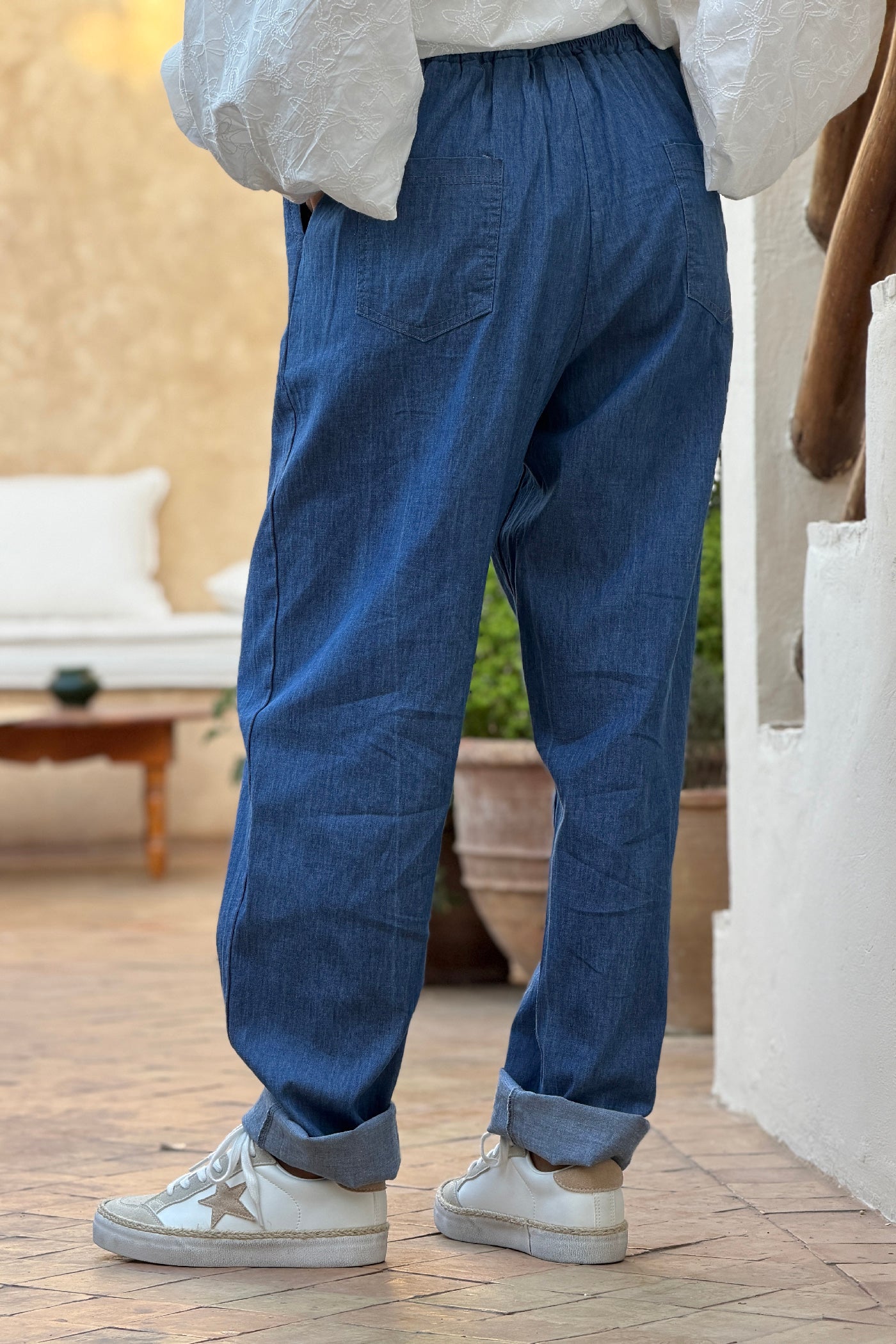 Pantalon en coton fluide effet denim à ceinture élastique et cordon dentelle
