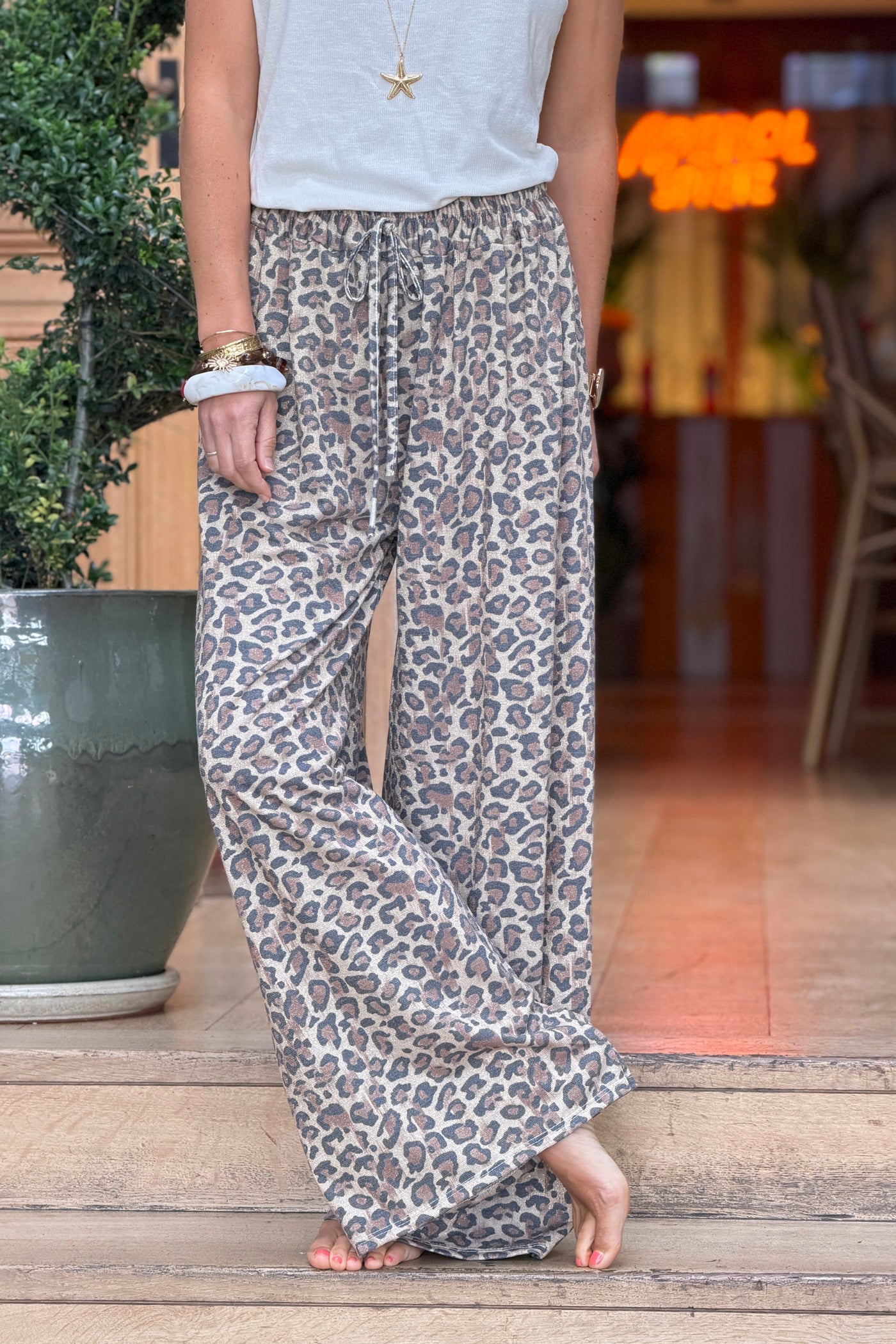 Pantalon fluide et large brillant lurex imprimé léopard taille élastique