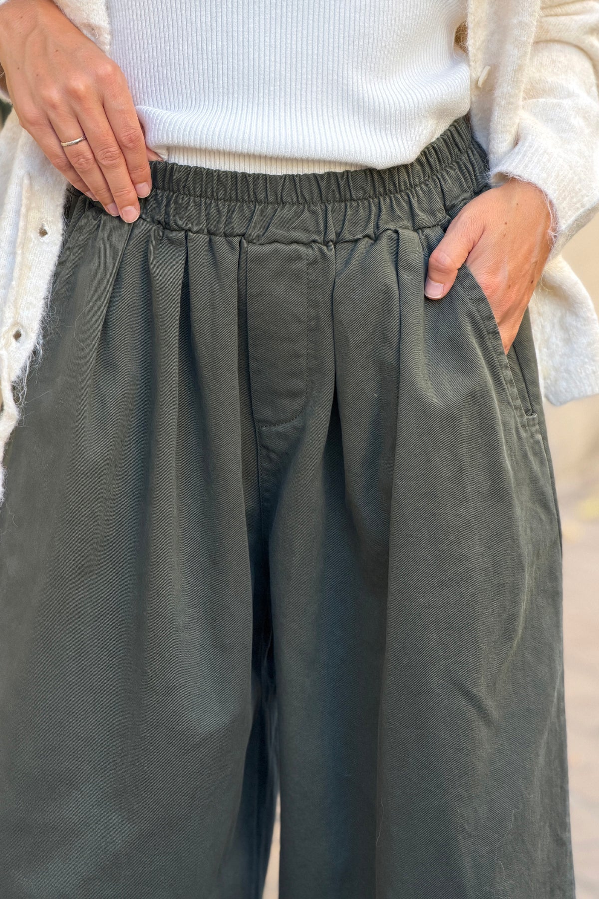 Pantalon kaki coupe ballon confort taille élastique