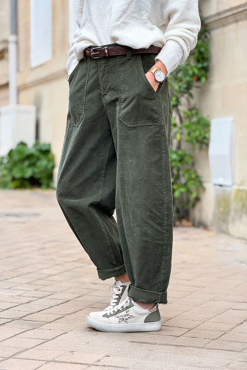 Pantalon kaki en velours côtelé coupe ballon avec ceinture broderie aztèque
