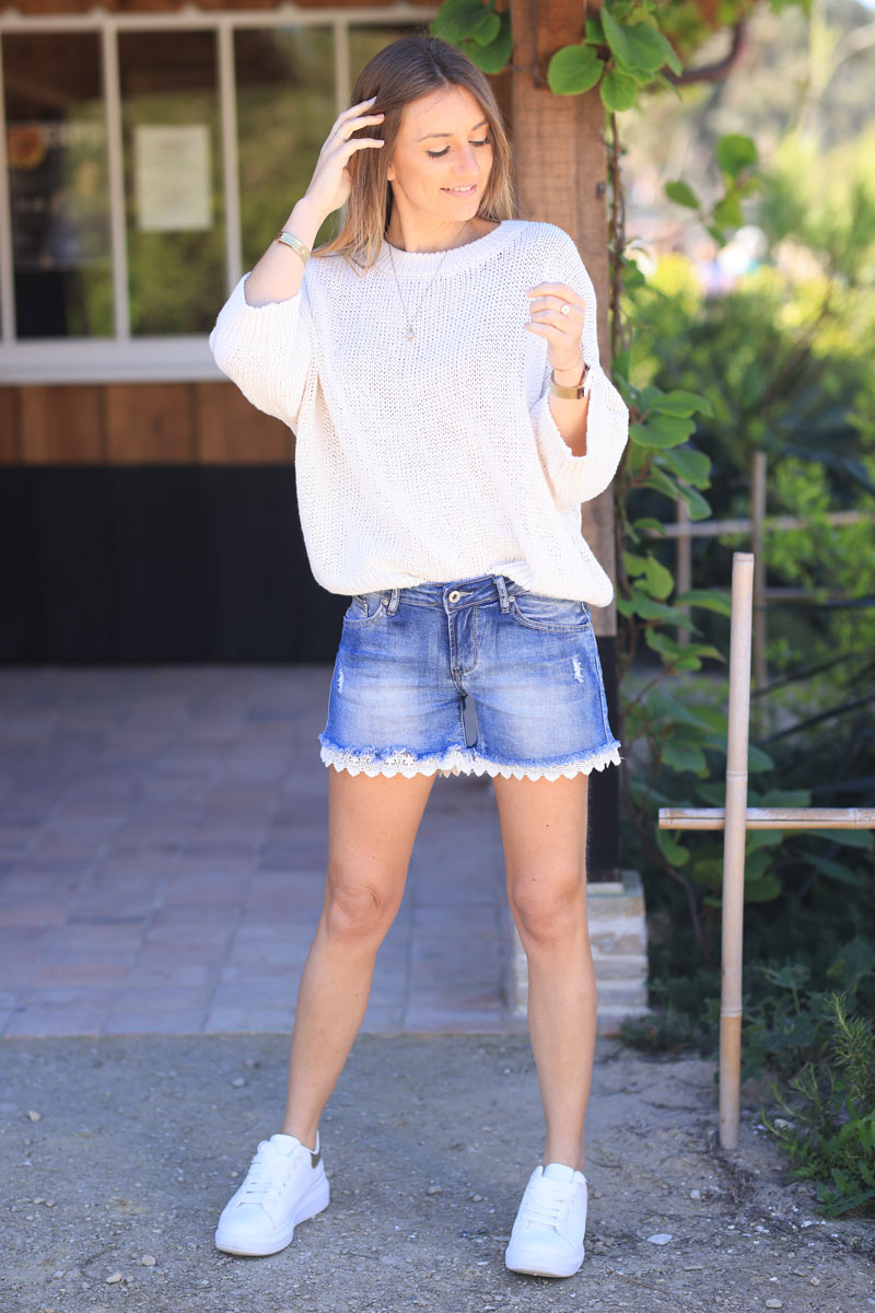Denim jean light washed shorts with lace hem