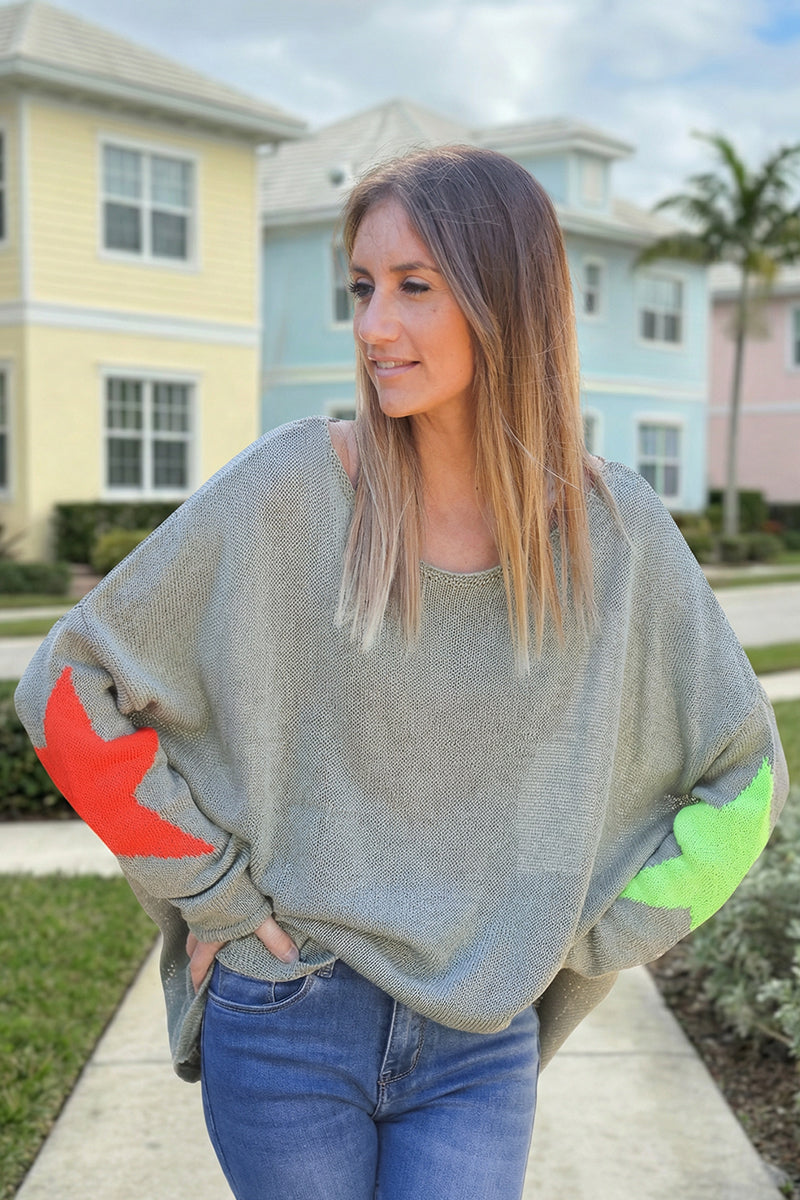 Khaki knit sweater with colourful stars