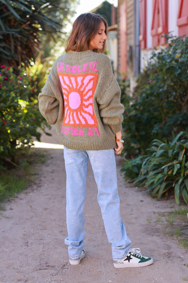 Pull loose kaki en grosse maille broderie Le Soleil coloré