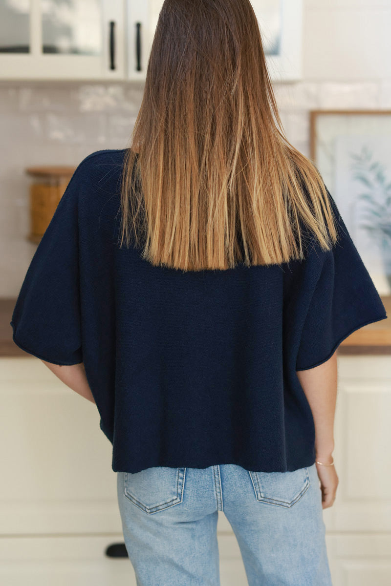 Pull moelleux et doux bleu marine manches chauve souris col rond