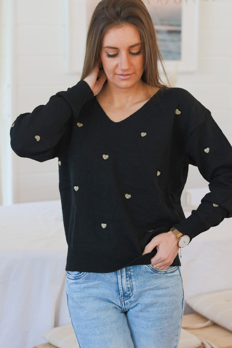 Pull noir en maille broderie cœurs brillants