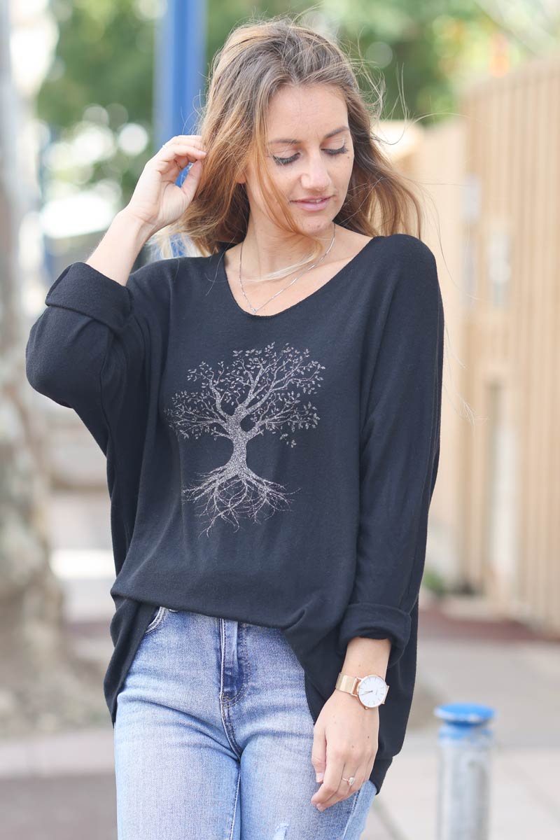Black light weight sweater with tree of life print