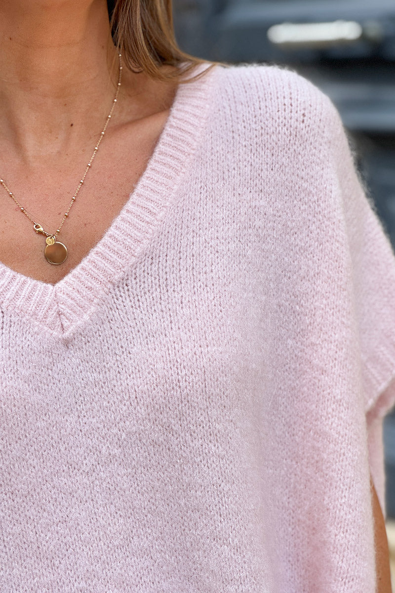 Pull sans manches large et moelleux rose pâle en mohair col v côtelé