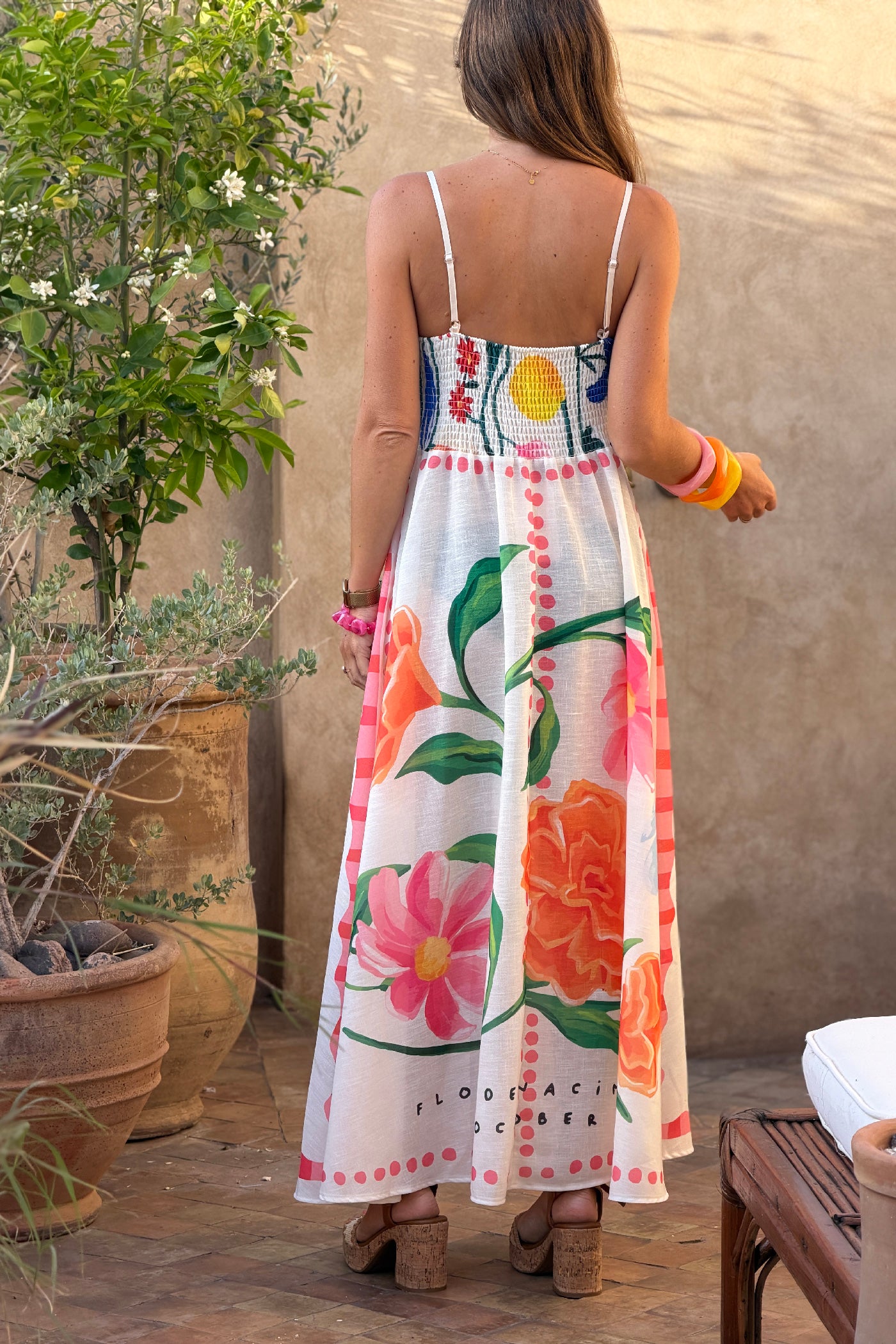 Robe à bretelles imprime fleurs colorées aquarelle