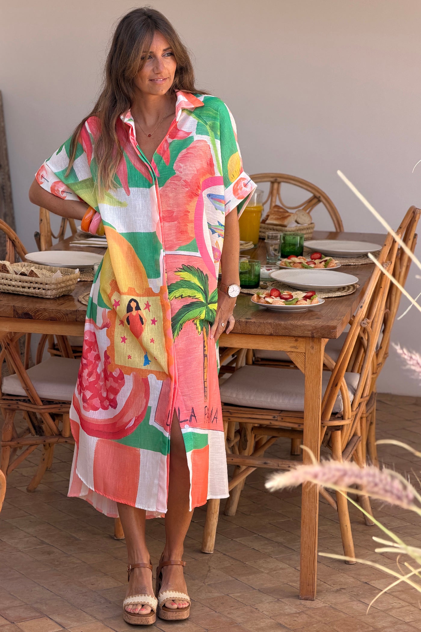 Robe chemise longue et large imprimé orange et vert fruits et fleurs
