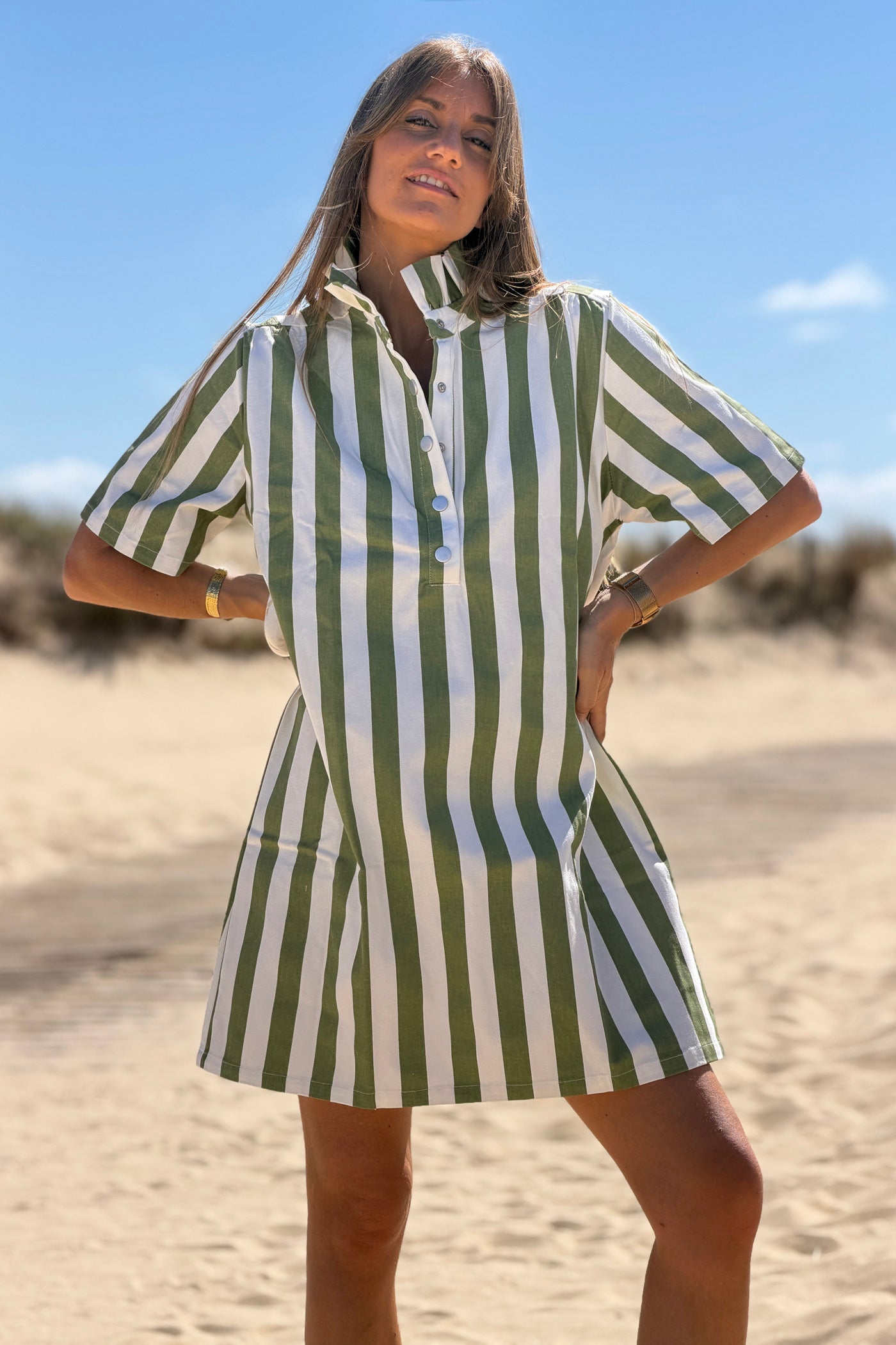 Robe en toile coton rayures kaki col victorien montant boutons