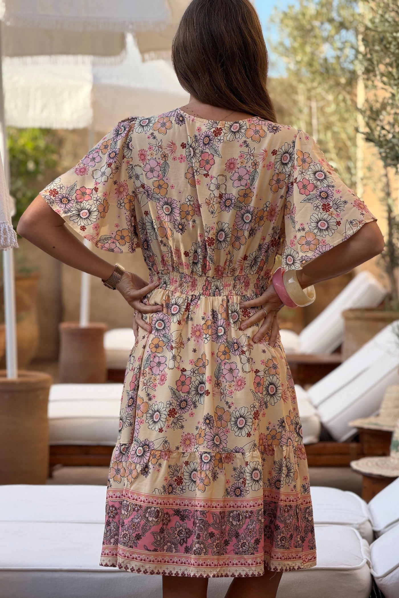 Robe fluide doublée beige imprime fleurs rose
