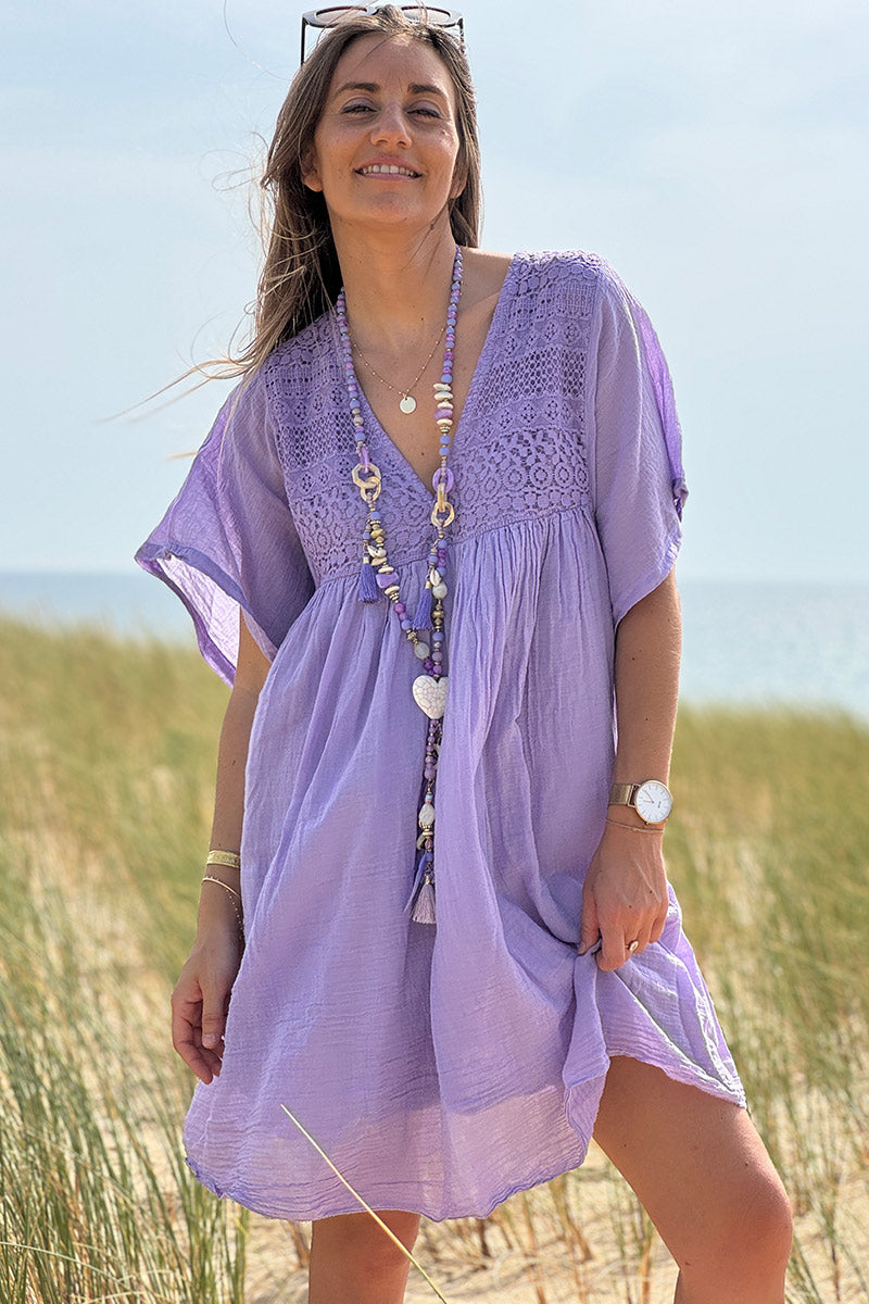Vestido de voile de algodón lila claro con top de encaje
