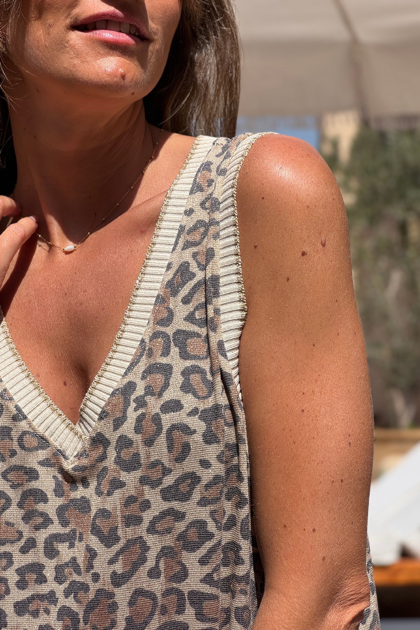 Robe longue à bretelles imprimé léopard brillant lurex