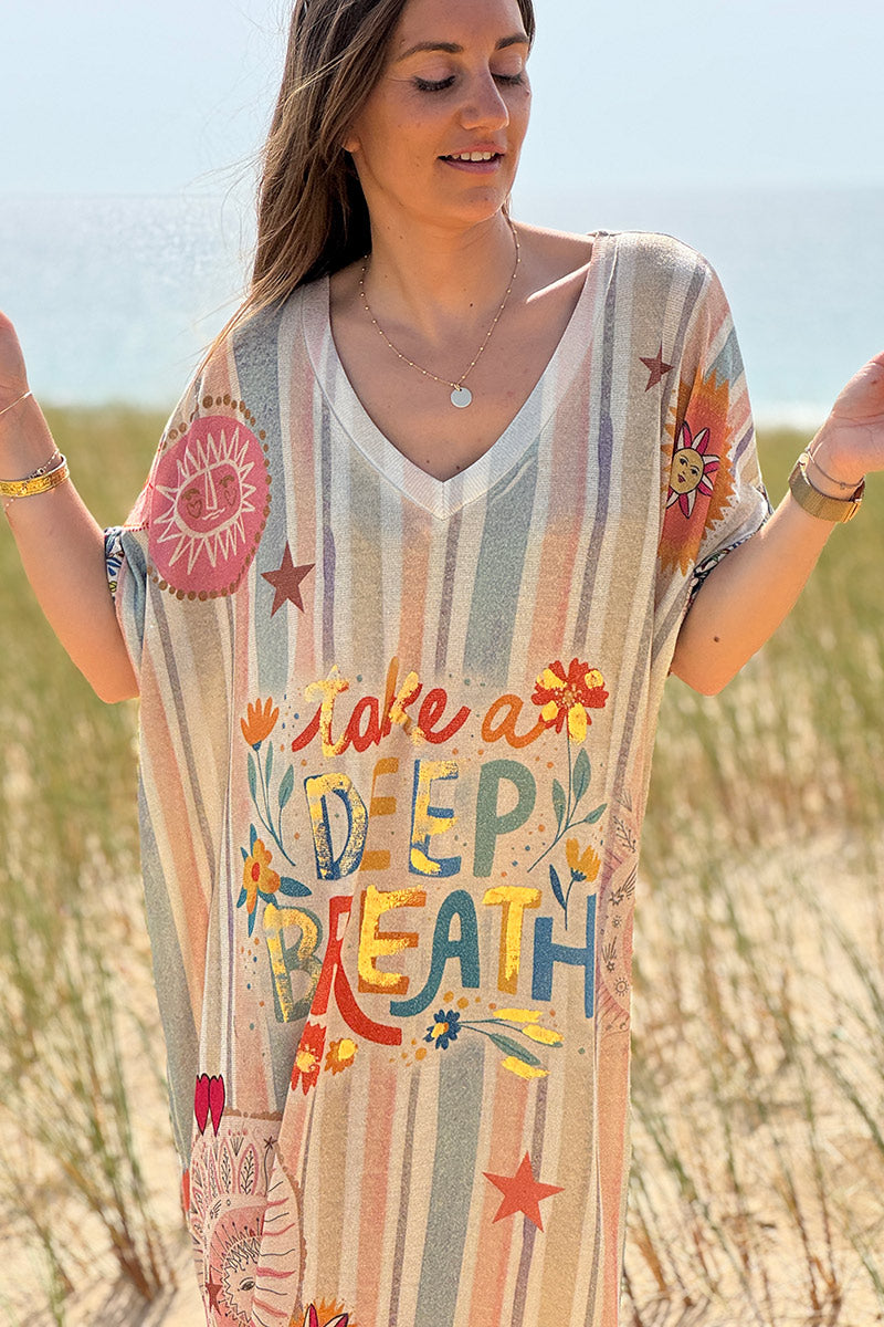 Robe longue brillante et large imprimé rayures pastel symboles Breath