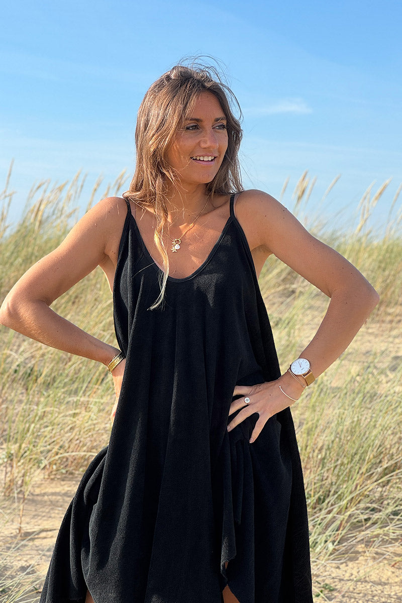 Robe eponge noire souple à bretelles