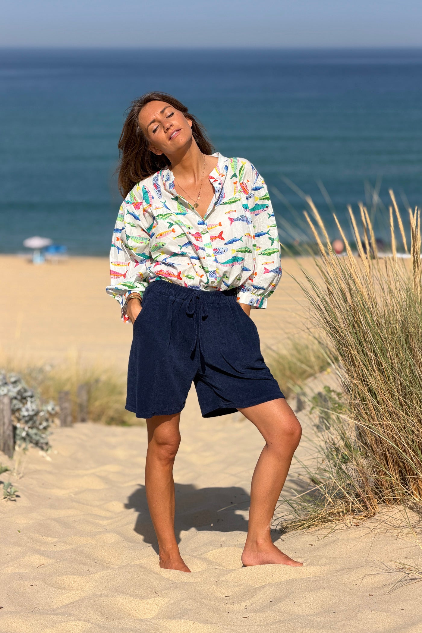 Short en éponge bleu marine fluide taille élastique