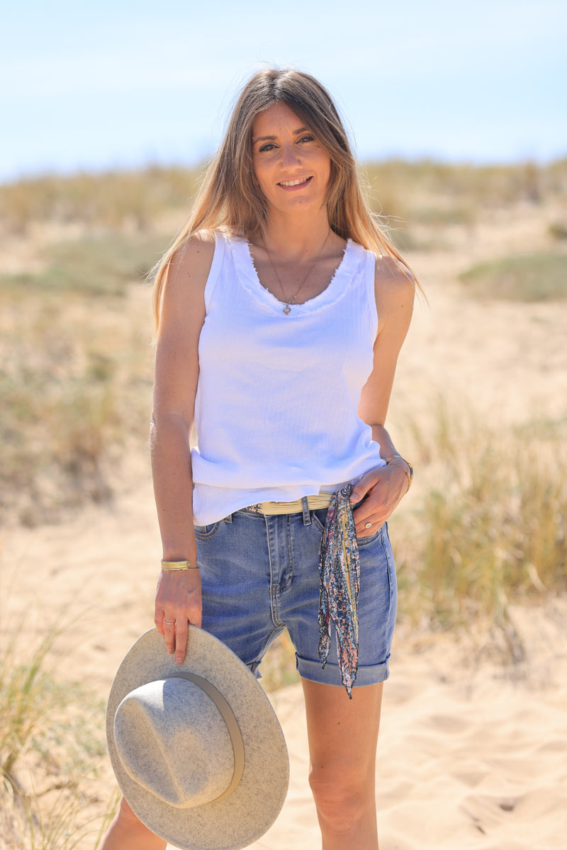 Washed denim stretch shorts and scarf belt