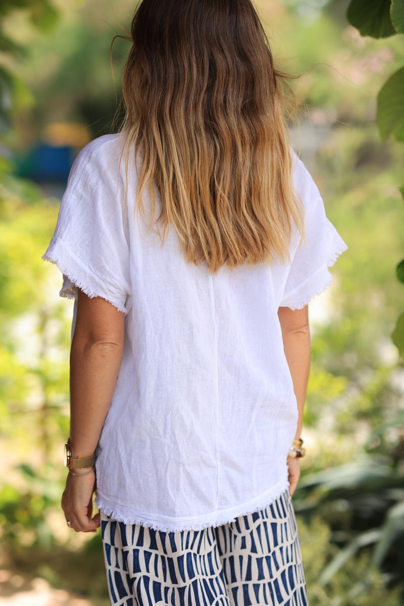 White woven cotton top with frayed hems detail