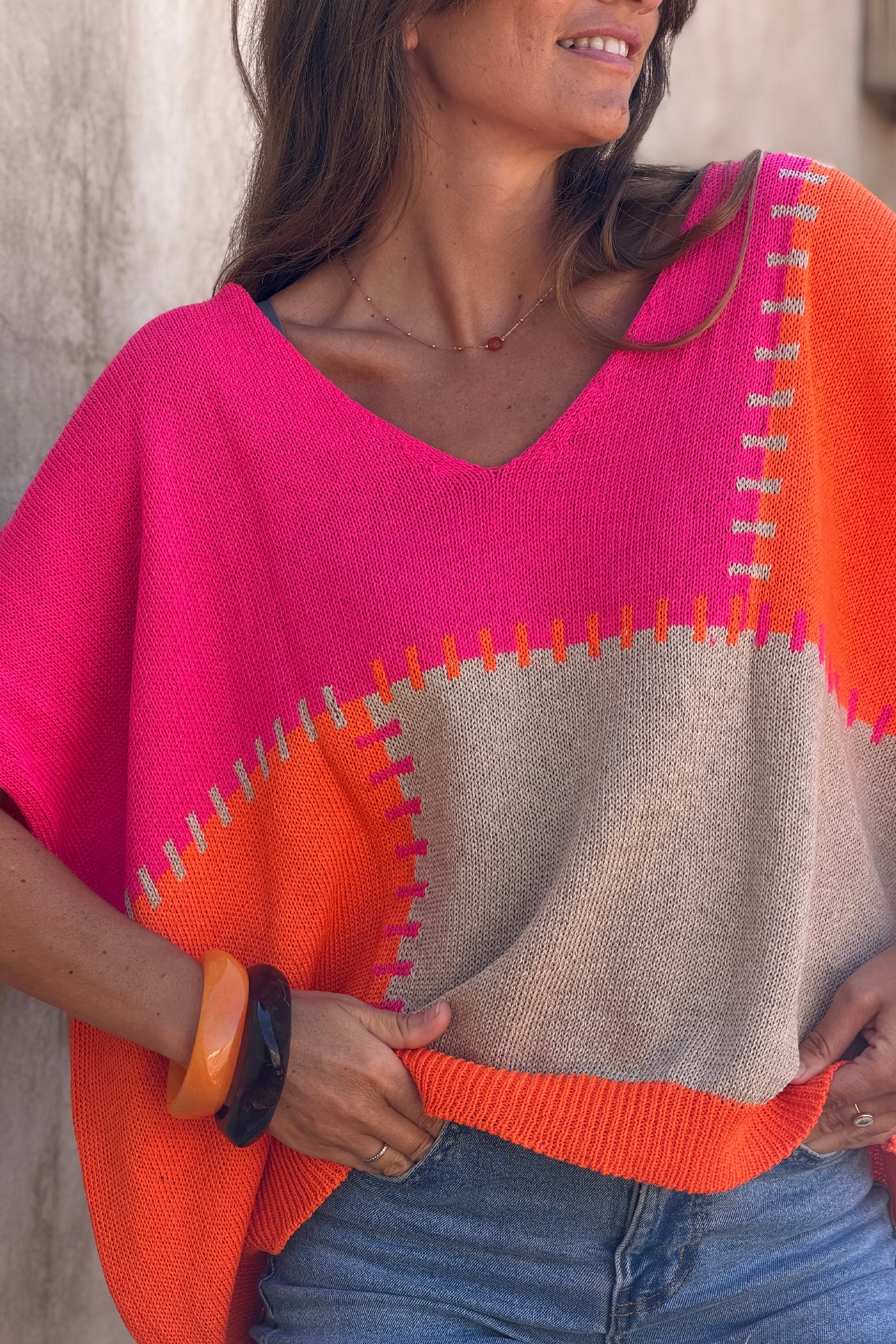 Top pull maille coton large motif patchwork orange et fuchsia