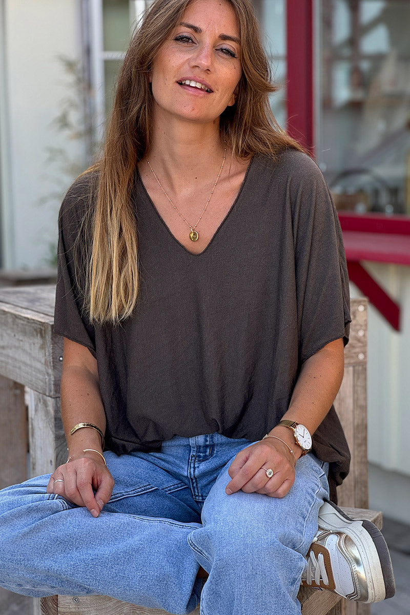 Top marron fluide confort et stretch col V