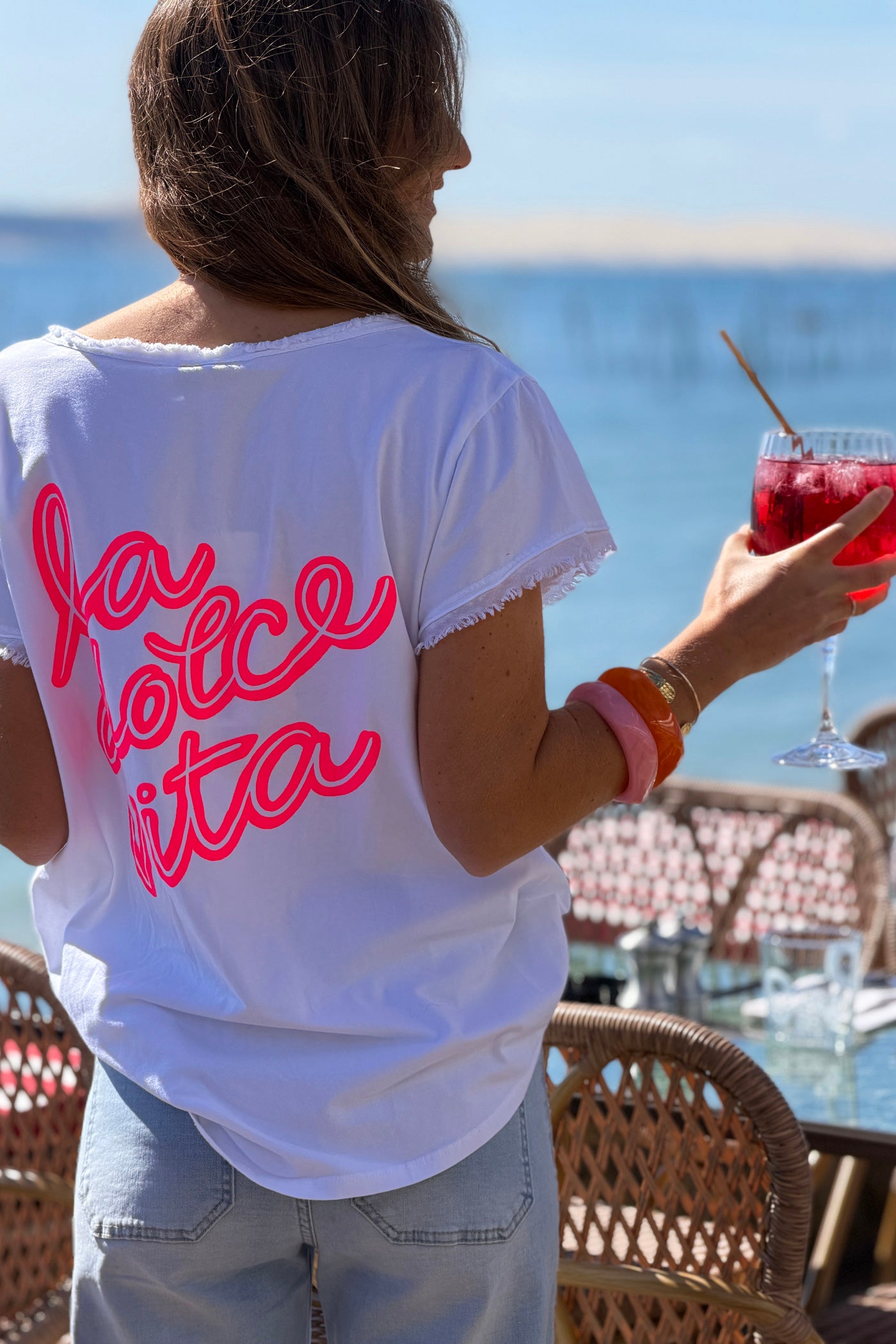 Tshirt blanc Dolce Vita rose fluo finitions franges