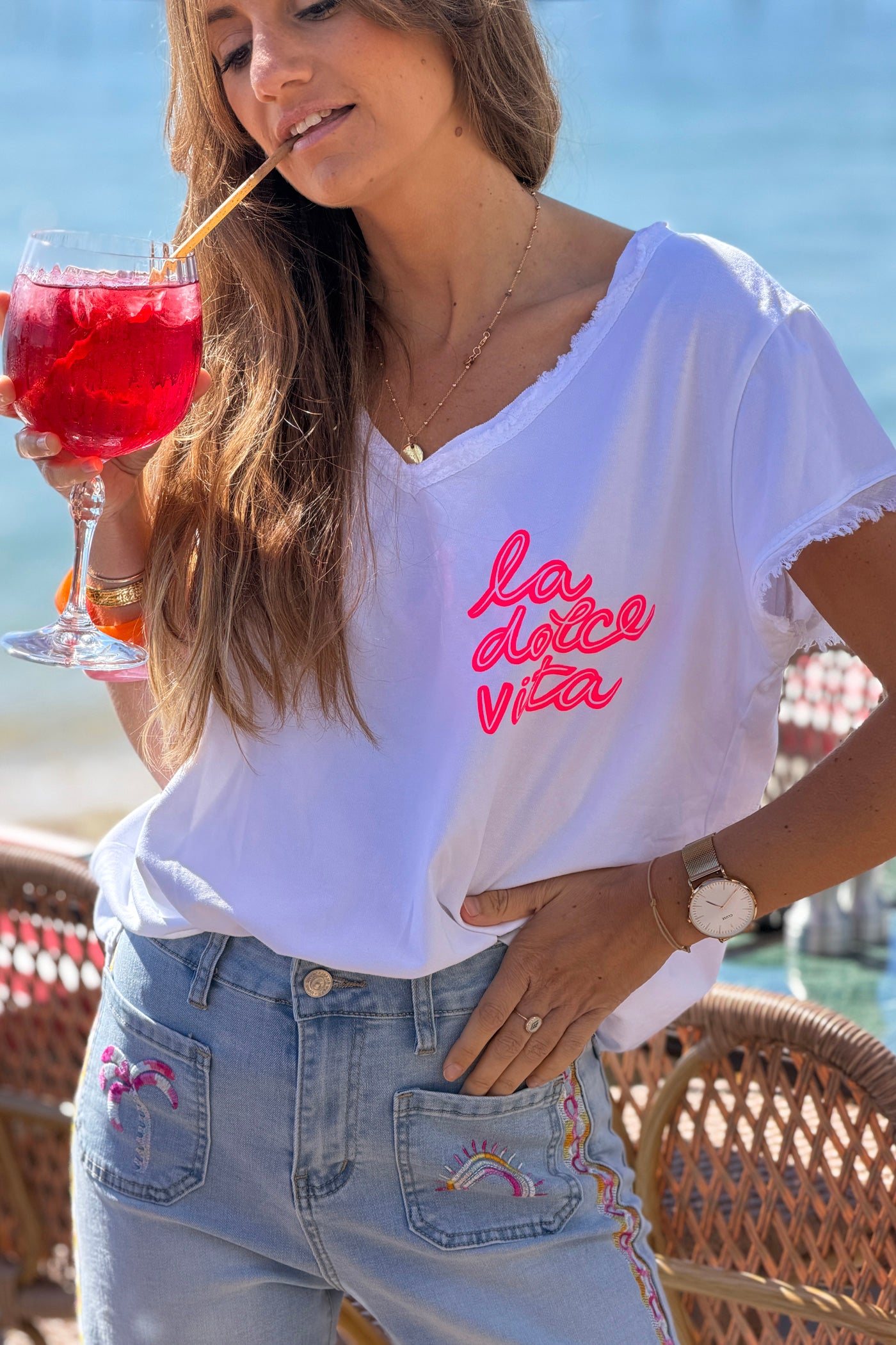 Tshirt blanc Dolce Vita rose fluo finitions franges