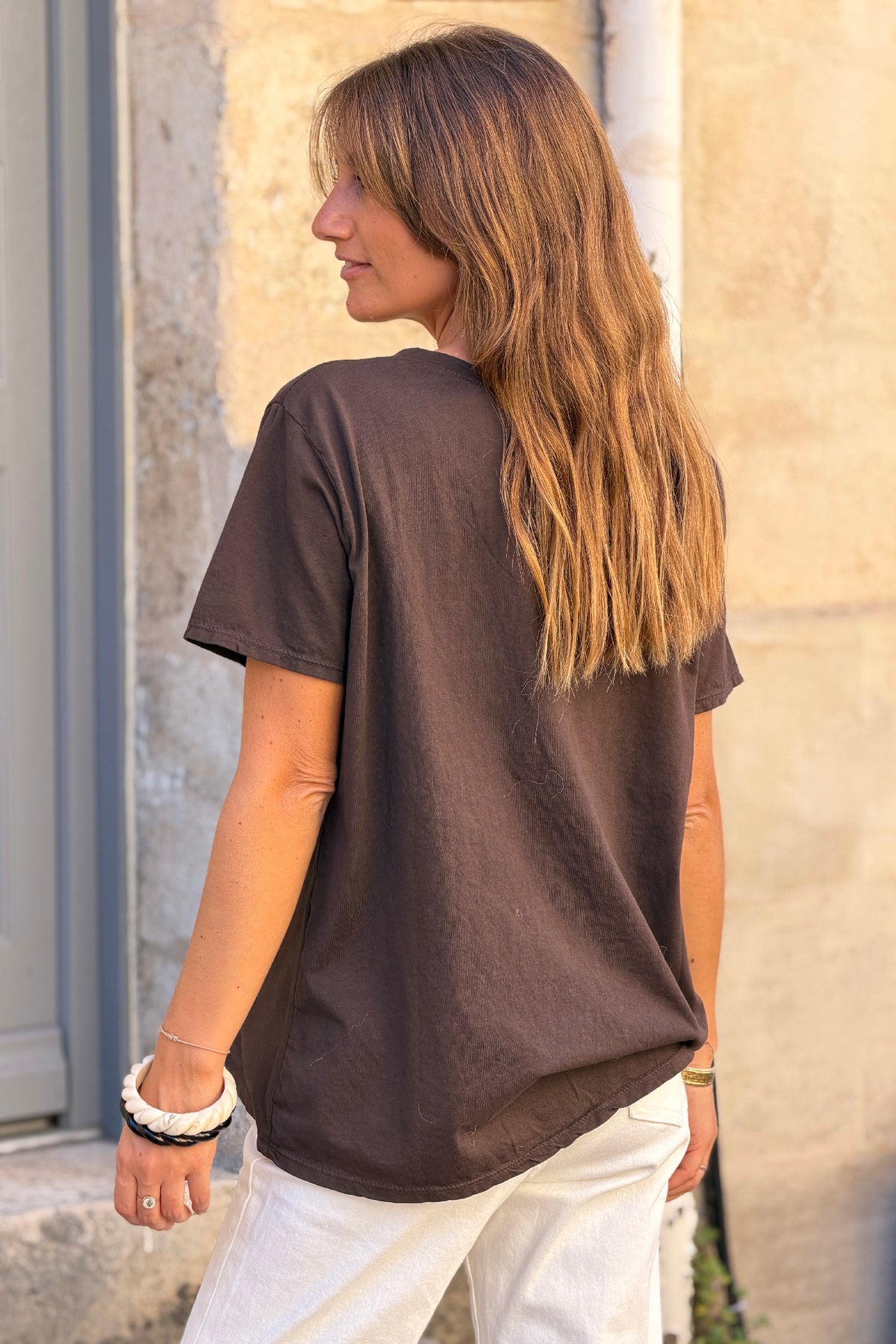 Tshirt marron col V manches courtes vivre d'amour et de champagne en doré