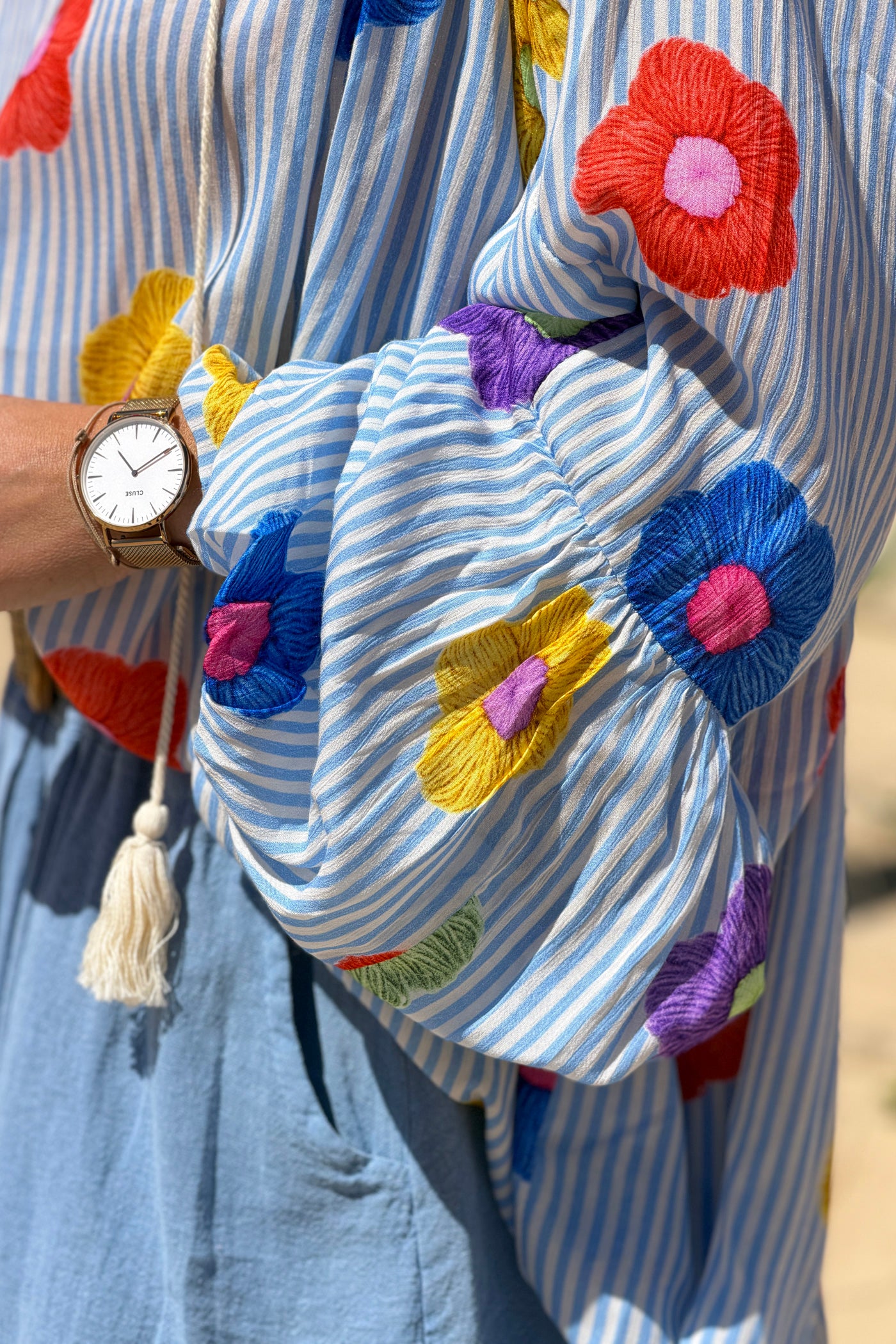 Tunique fluide a rayures bleu imprime fleurs colorées manches bouffantes