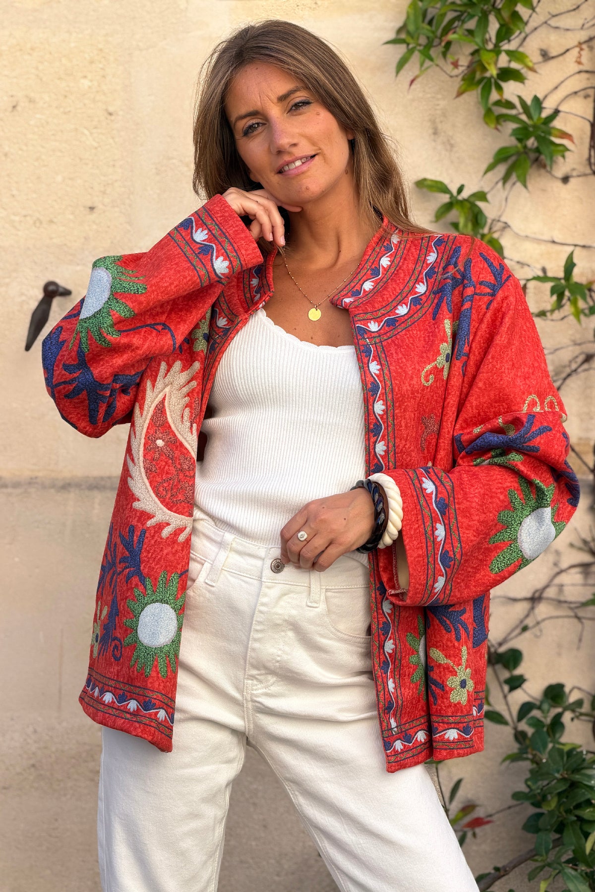 Veste souple en suédine terracotta imprimé fleurs et cachemire effet broderie