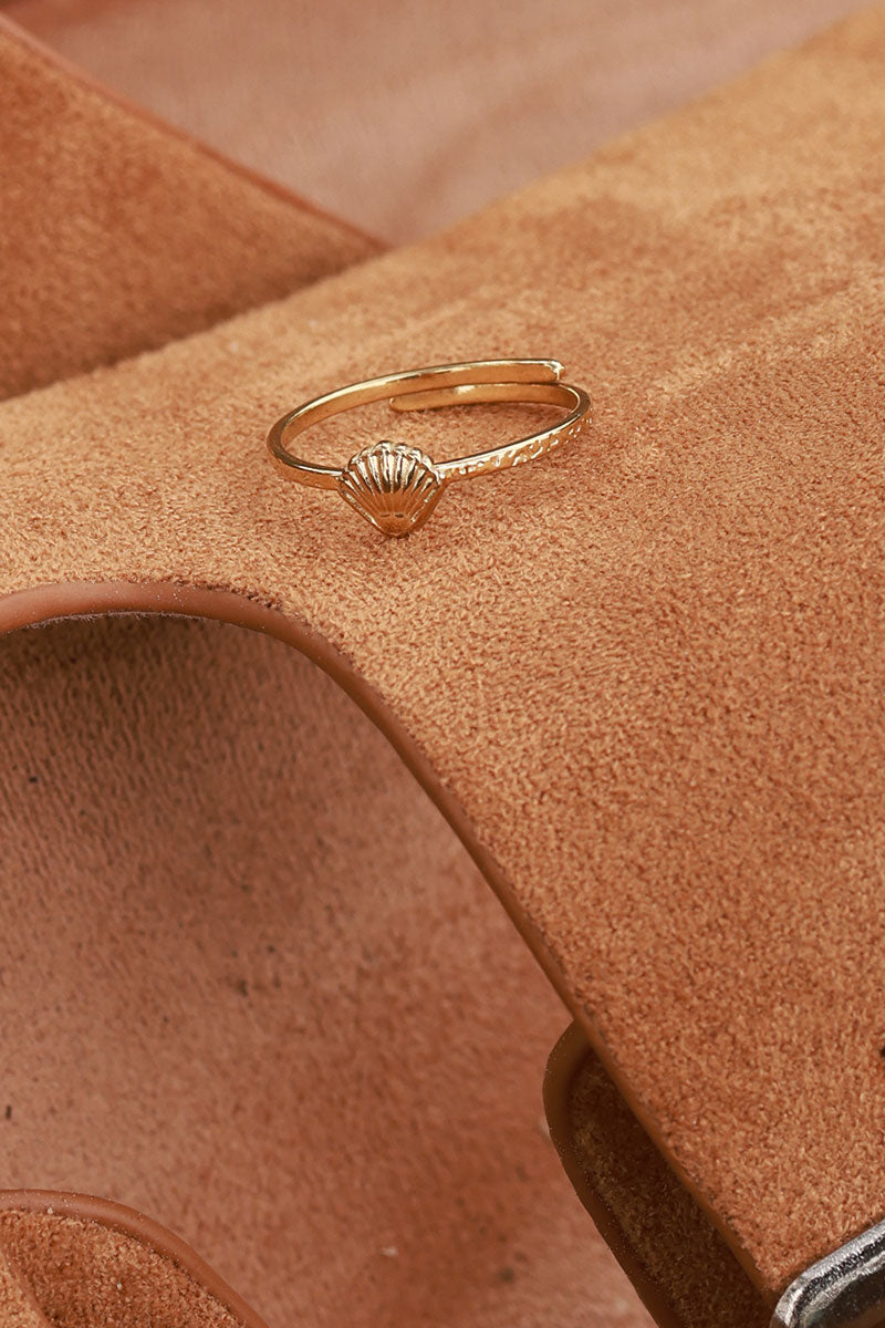 Goldtone Mini Scallop Shell Ring