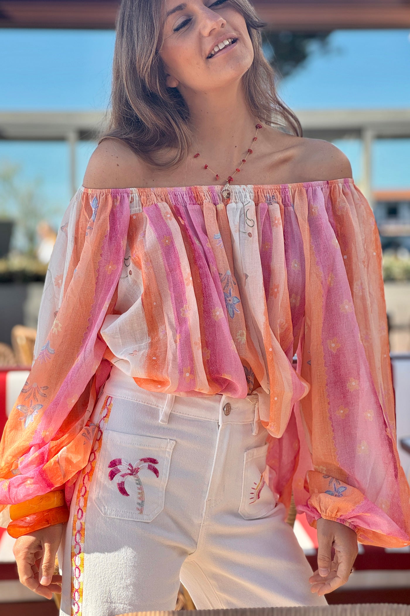 Blouse en voile de coton rose corail col élastique motifs printemps fleurs
