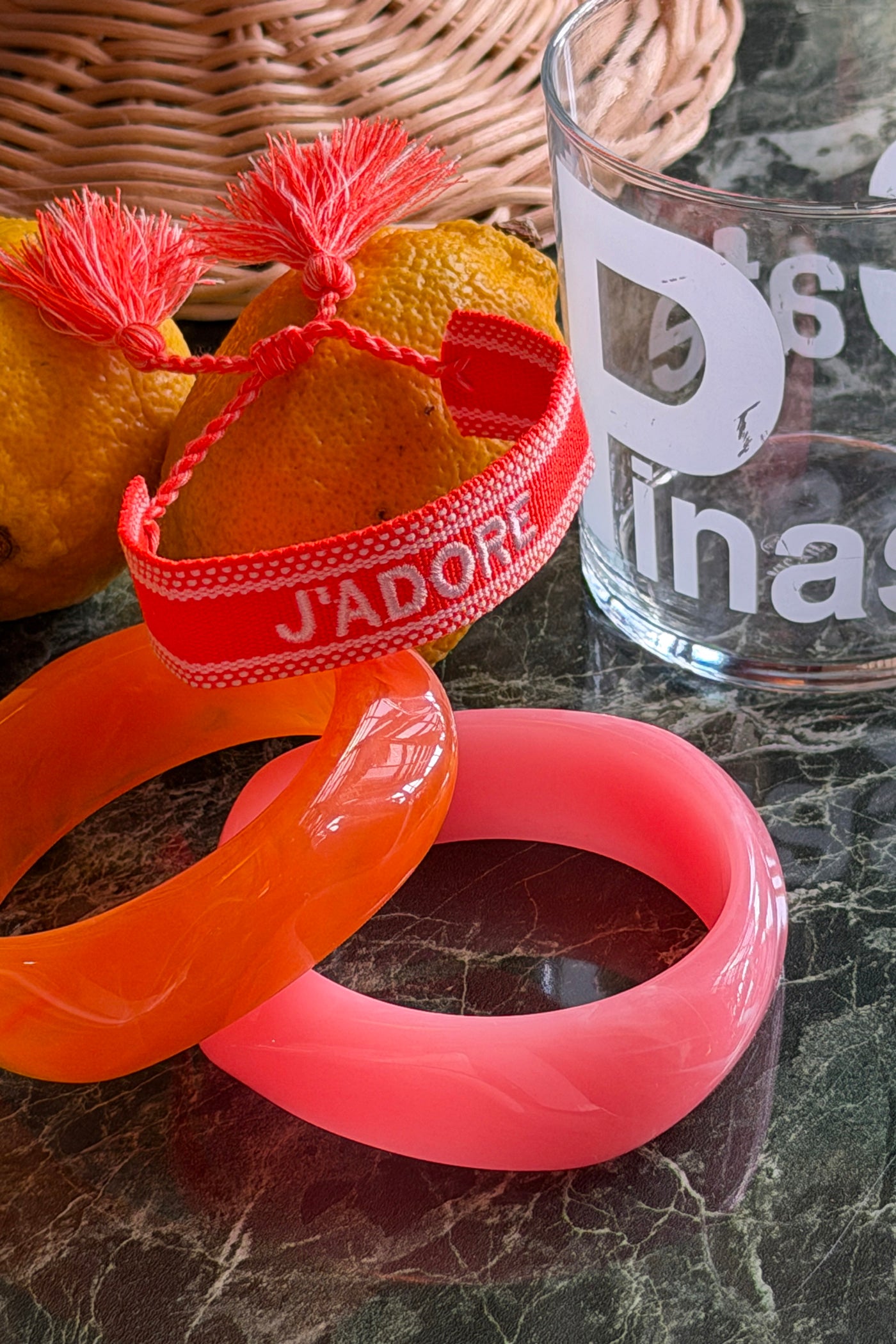 Bracelet en tissu orange réglable avec pompons broderie J'adore