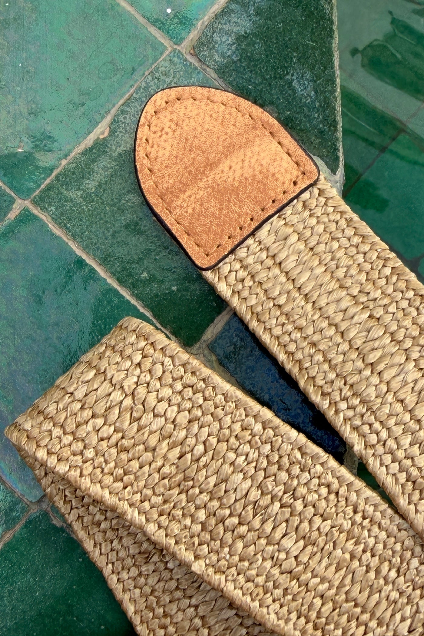 Beige Raffia Wood Buckle Slim Belt
