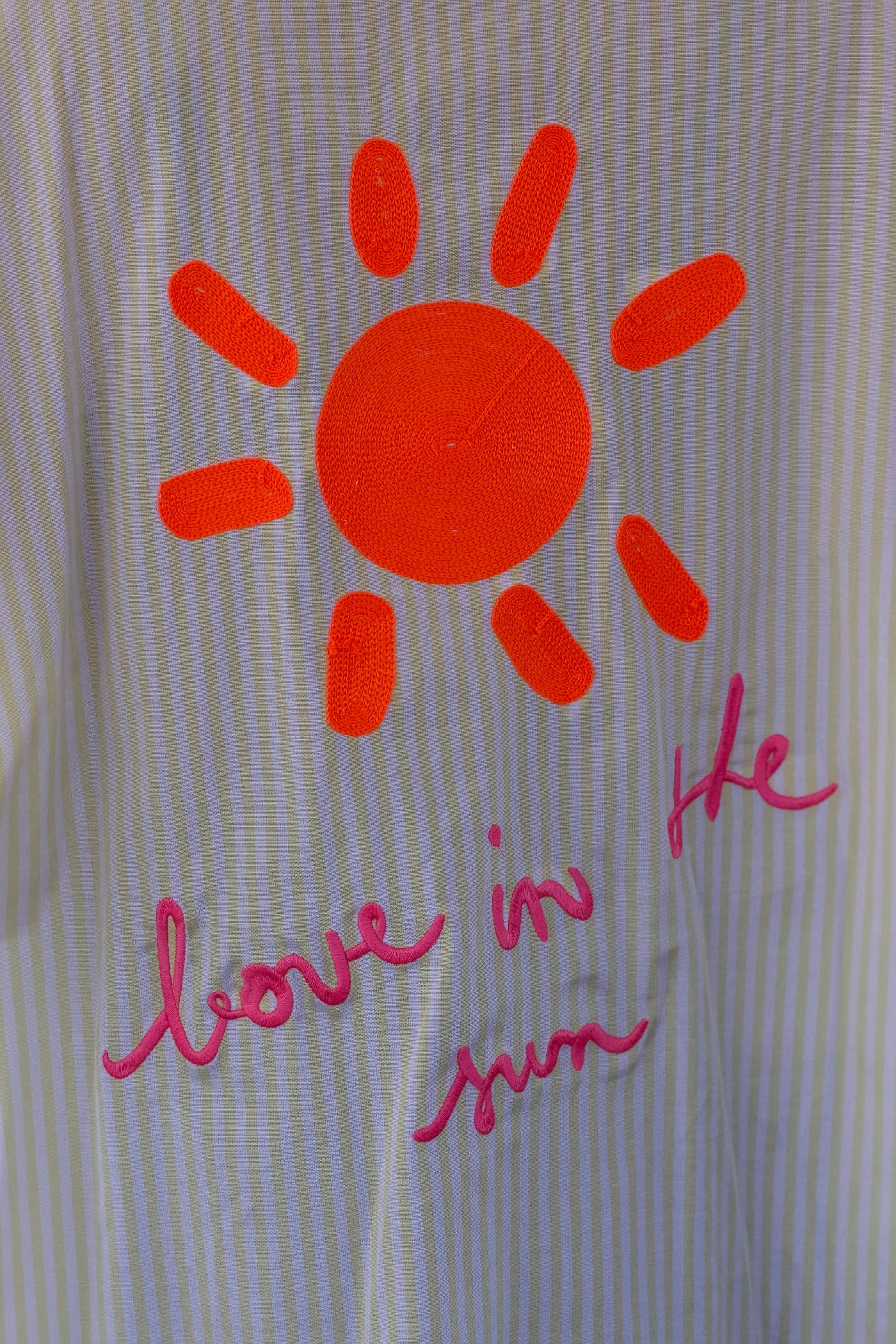 Chemise rayée jaune broderie soleil Love in the sun au dos