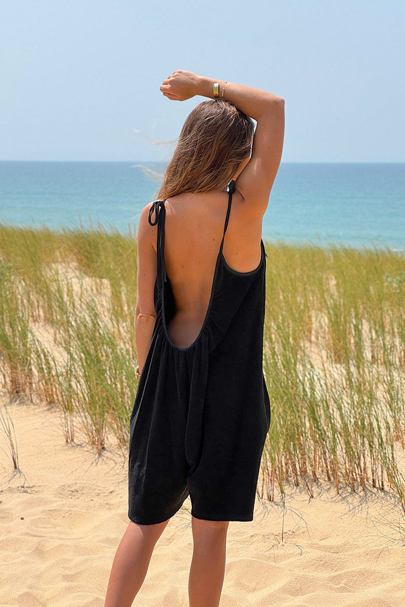 Combi short loose noir en éponge à bretelles