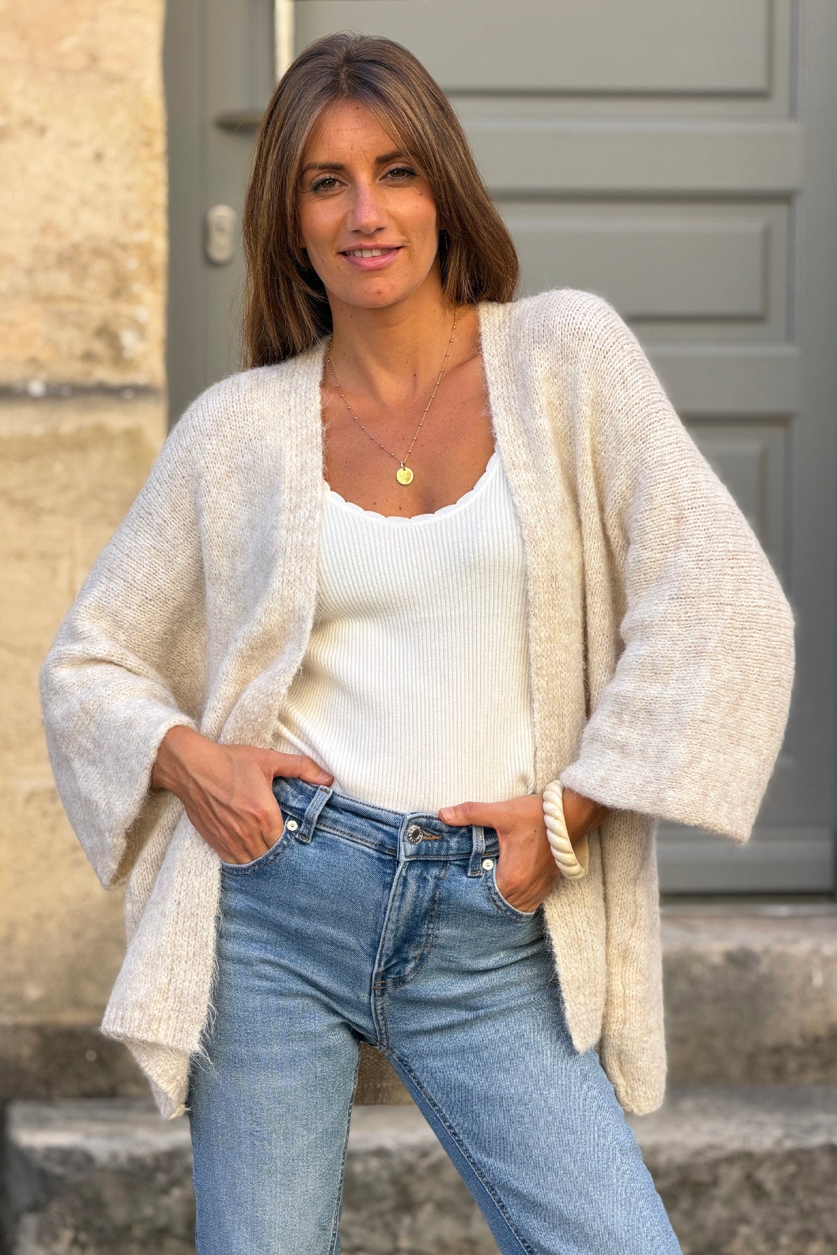 Gilet beige en maille coupe loose manches chauve-souris trois-quarts