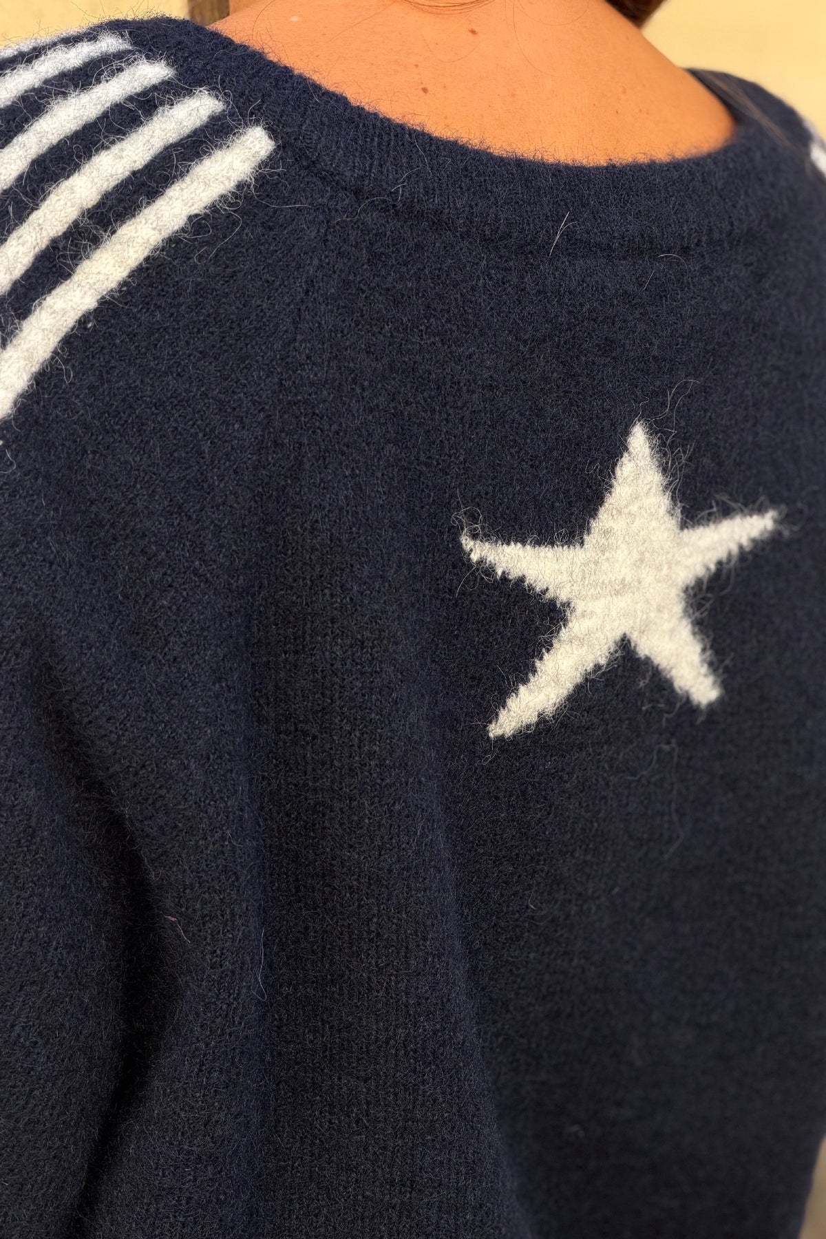 Gilet en maille bleu marine détails rayures et étoile écrue manches 3/4