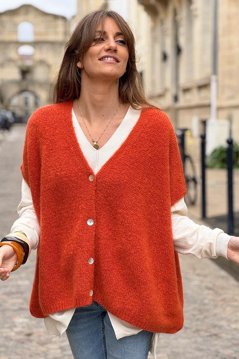 Gilet large et loose terracotta sans manches en maille kid mohair boutons nacres